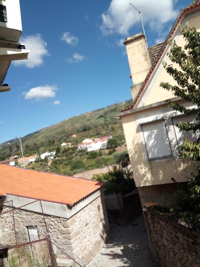 Governo'S House Melo Bagian luar foto