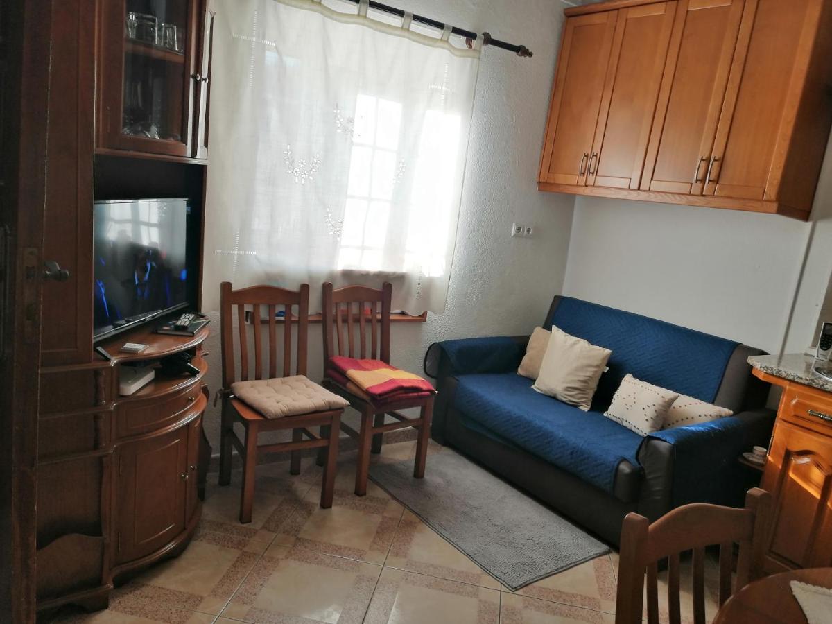 Governo'S House Melo Bagian luar foto